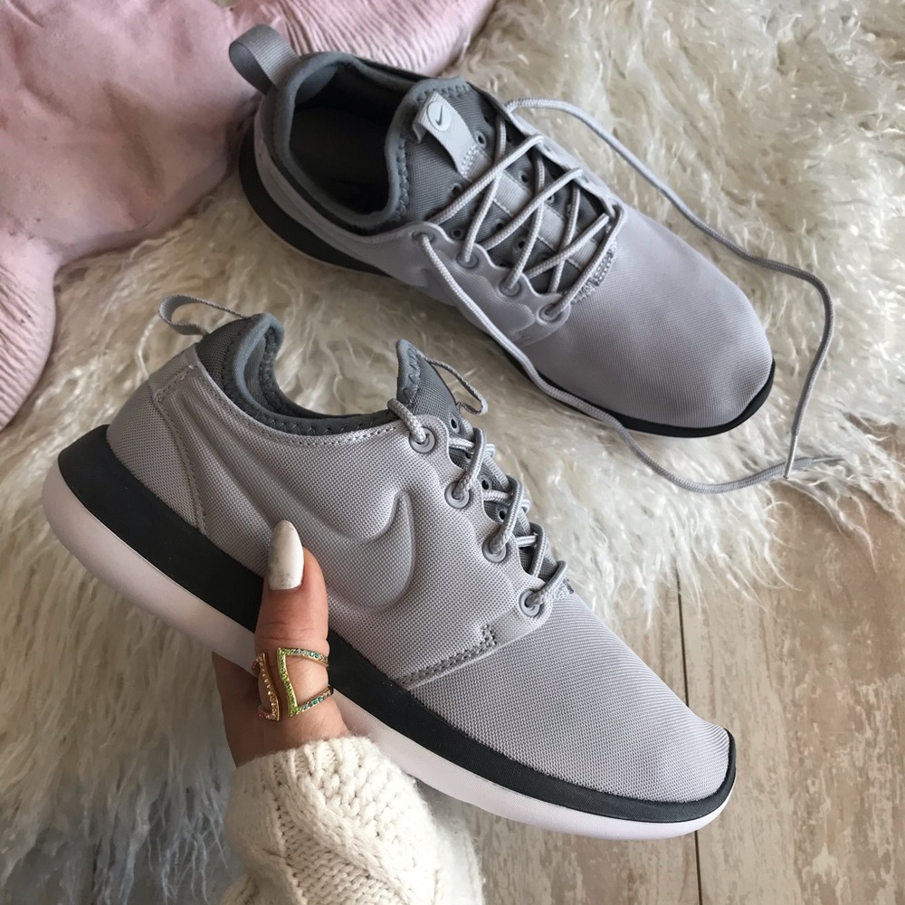NWT Nike Roshe Two - Picture 2 of 7
